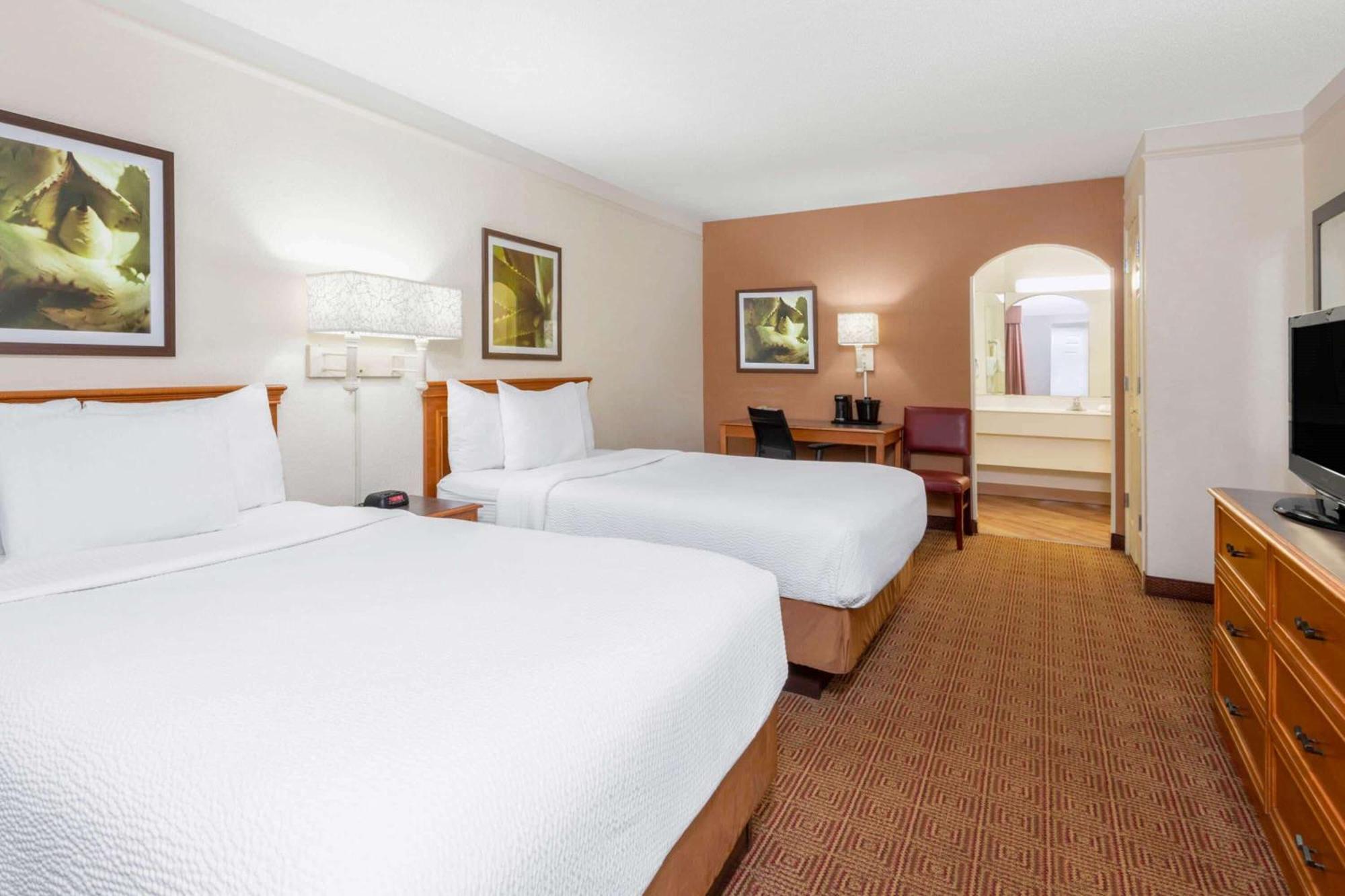 Double Room Two Double Beds Bath Tub Hearing Accessible or Non-Smoking,1279468285:JPEG
