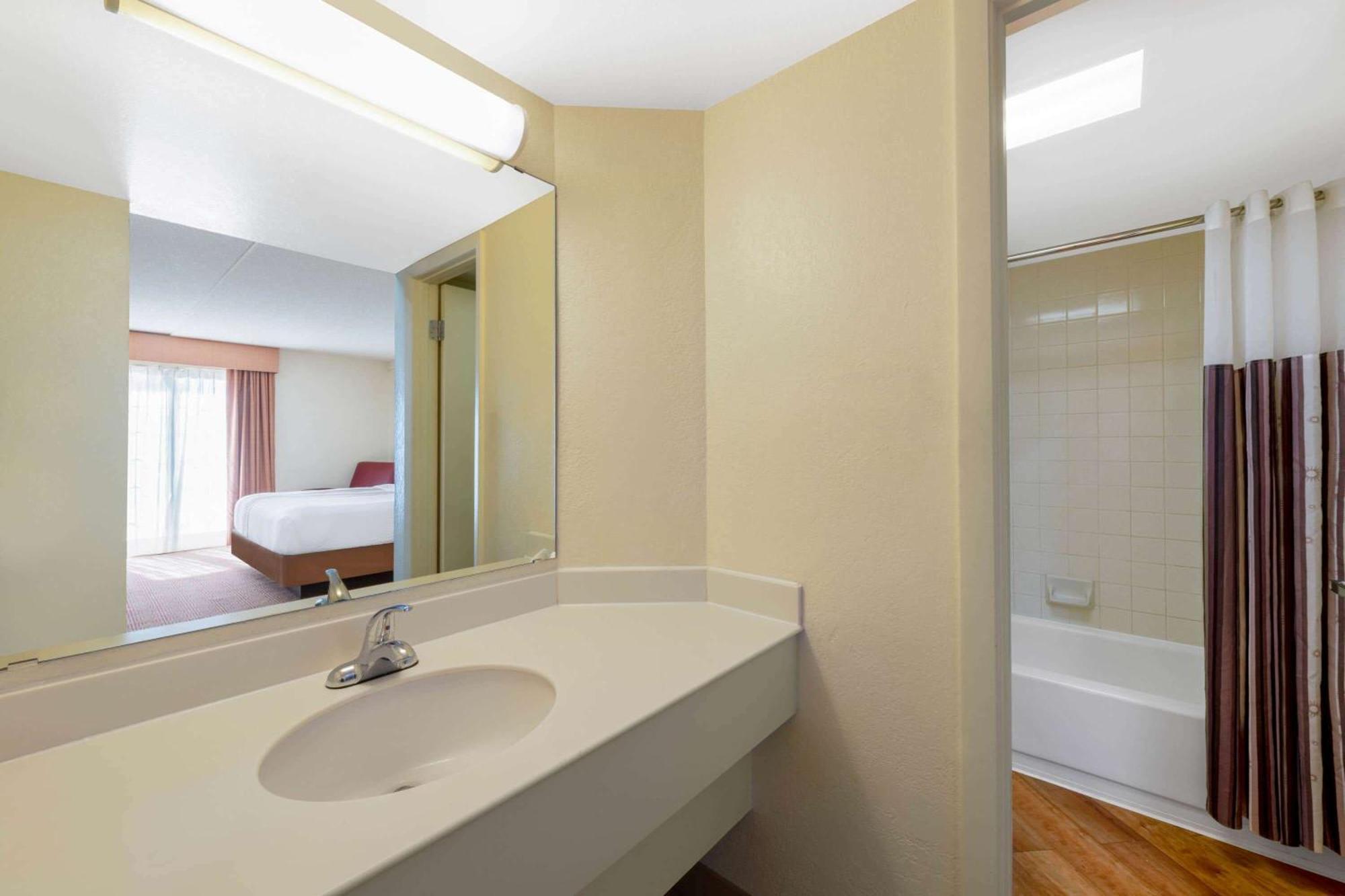 Executive King Room,1279469695:JPEG