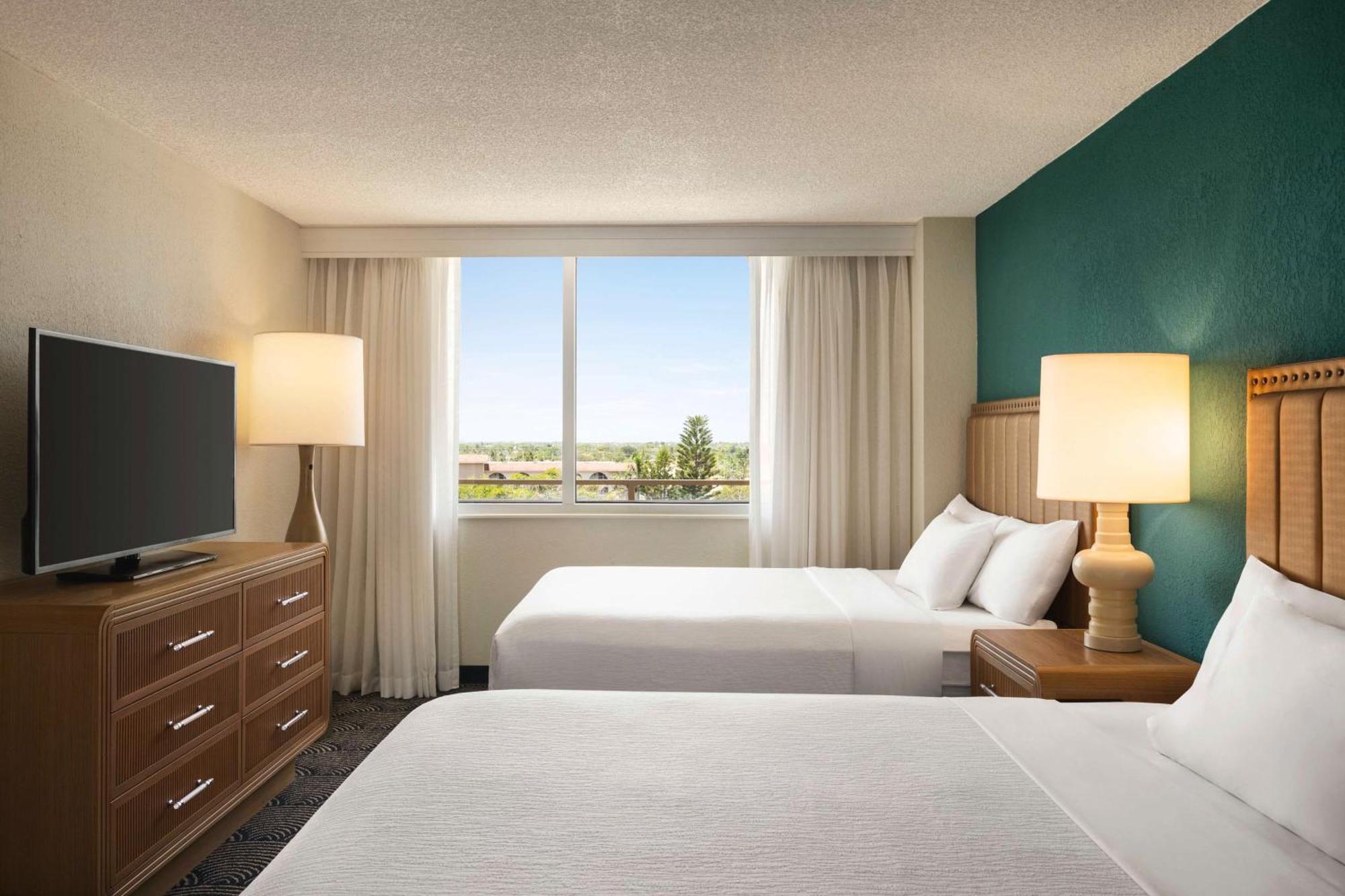 Suite, 2 Queen Beds, Sunset View, Juliet Balcony,1705978163:JPEG
